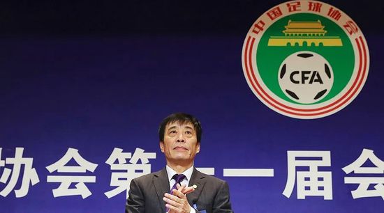 漂亮女馆士